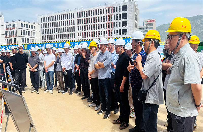 2025年4月17日，由莆田市涵江区住房和城乡建设局主办、AG公司三建承办的钢筋安装工程质量防控现场交流会在联东U谷·涵江海峡智造产业谷一期成功召开。