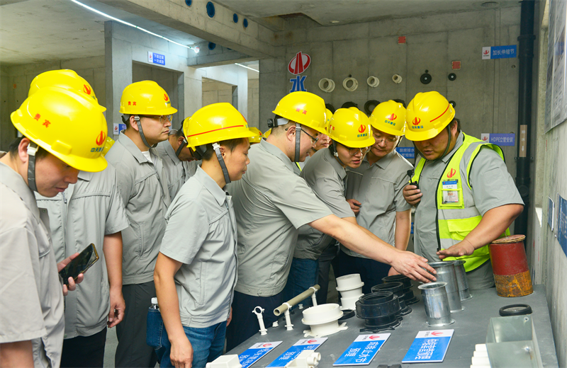 为进一步推进优质客户高效履约，提升交付品质、达成客户满意，2025年6月25日，AG公司建设集团在上海组织召开2025年越秀地产、华润置业客户履约推进会。